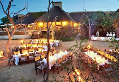 Outdoor dining in the Kapama