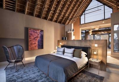 Thatched safari suites and viewing deck