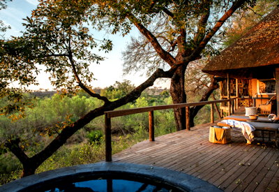 Londolozi private plunge pool and deck