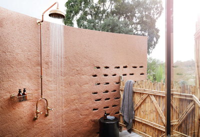 Outdoor shower at Main Camp