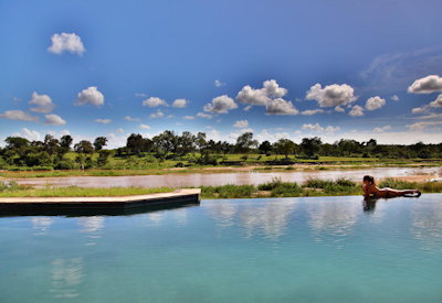 Stunning infinity swimming pool