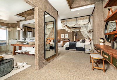 Earth Lodge private suite