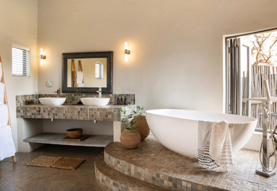 River Lodge offers en-suite facilities and bathrooms
