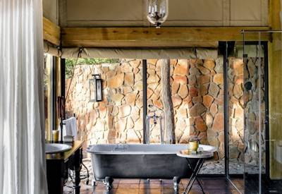 Magnificent free standing bath