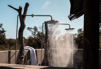 Outdoor showers for the romantics out there