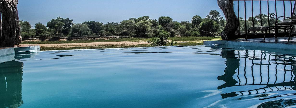 Umkumbe Safari Lodge Photo Gallery