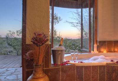Large beautiful bathtubs