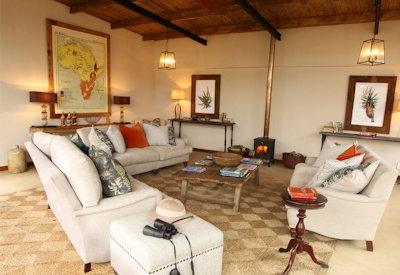 Harford library and main lounge at Fugitives Drift Lodge KwaZulu-Natal Battlefields