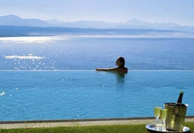 Knysna Heads Lagoon Garden Route oyster tasting Cape Town to Knysna self-drive South Africa
