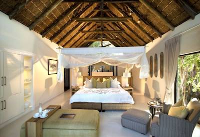Light aircraft Johannesburg to Lion Sands Sabi Sand fly-in safari Greater Kruger South Africa