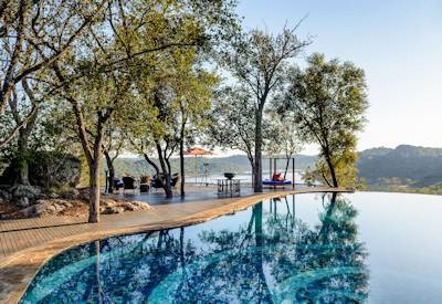 Singita Pamushana Lodge Malilangwe Lake promontory Zimbabwe 130000 acres wilderness