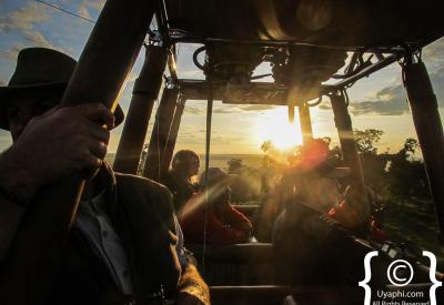 Masai Mara balloon safari Kenya Governors Company 30 years experience pilot soft landing champagne Kenya