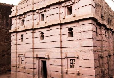 Lalibela Northern Cluster honing skills workers ancient cathedral Ethiopia photography Uyaphi