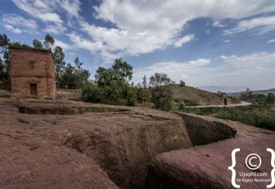 Lalibela Southern Cluster maze tunnels pathways between churches Lalibela Ethiopia photography