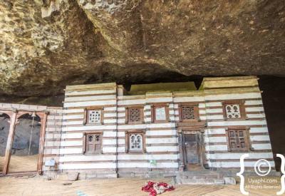Yemrehanna Kristos Ethiopia steep walk cave altitude breath-taking effort rewarded photography