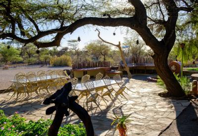 Naukluft Mountains scenery Büllsport Guestfarm Namibia Sossusvlei budget stay