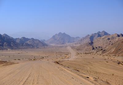 Orange River meander bend C13 road scenic Namibia South Africa border valley