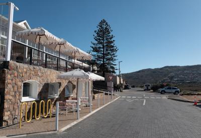 Tintswalo Summer House individually decorated suite luxury villa accommodation Glencairn Cape Town