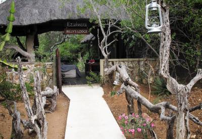 Ezulwini Billy's Lodge built on seasonal riverbed Balule Nature Reserve South Africa