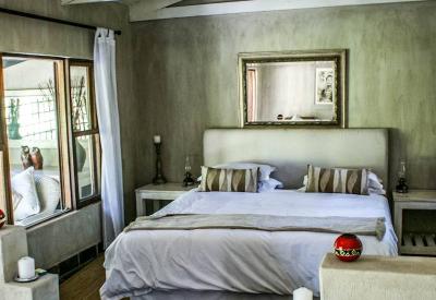 Nottens Bush Camp no-electricity authentic safari experience Sabi Sand South Africa