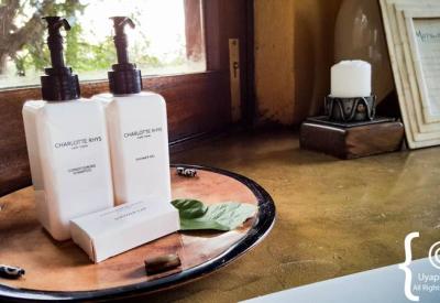 Motswiri Safari Lodge en-suite bathroom suite Madikwe Game Reserve South Africa