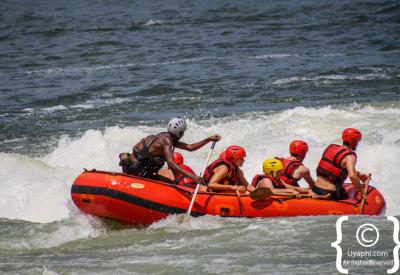 Full day white water rafting Nile River Uganda camp lunch river