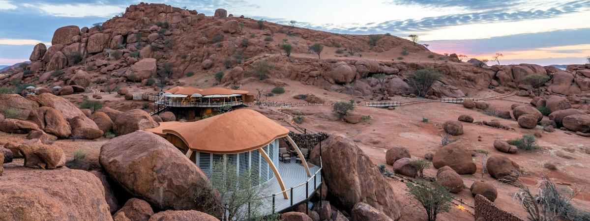 Onduli Ridge that luxury desert safari lodge in Damaraland