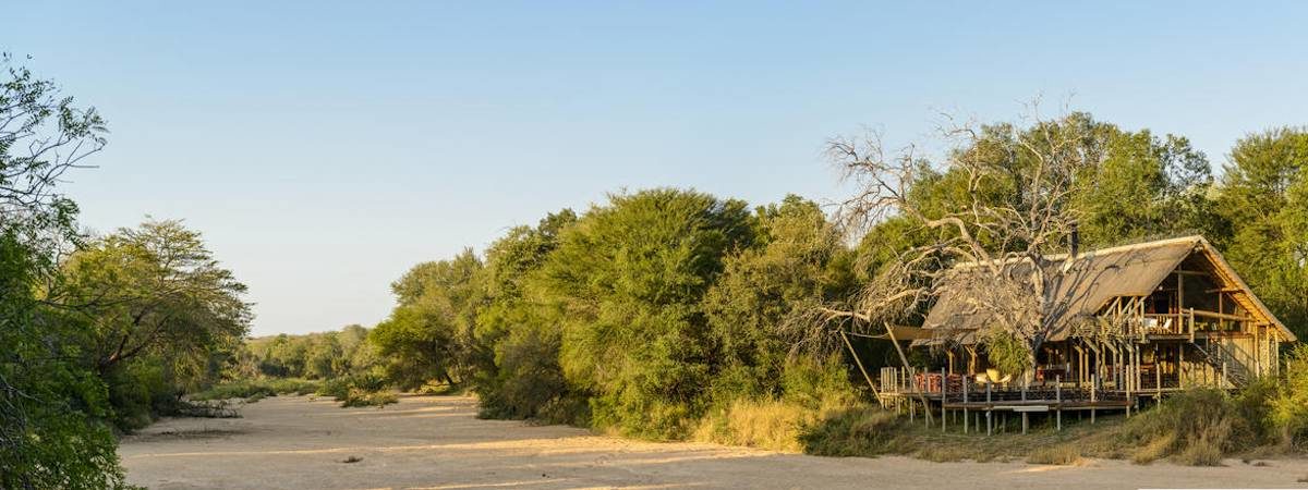 Rhino Post Safari Lodge