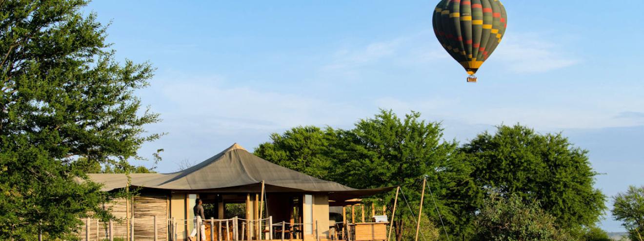 Hot air balloon safaris Africa Serengeti Maasai Mara Sossusvlei Okavango Tarangire Kafue aerial