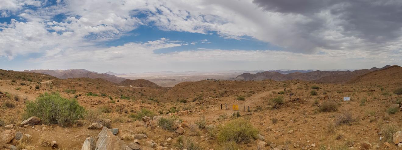 10 must-see attractions Namib Desert Sossusvlei Deadvlei Dune 45 Kolmanskop Sandwich Harbour balloon