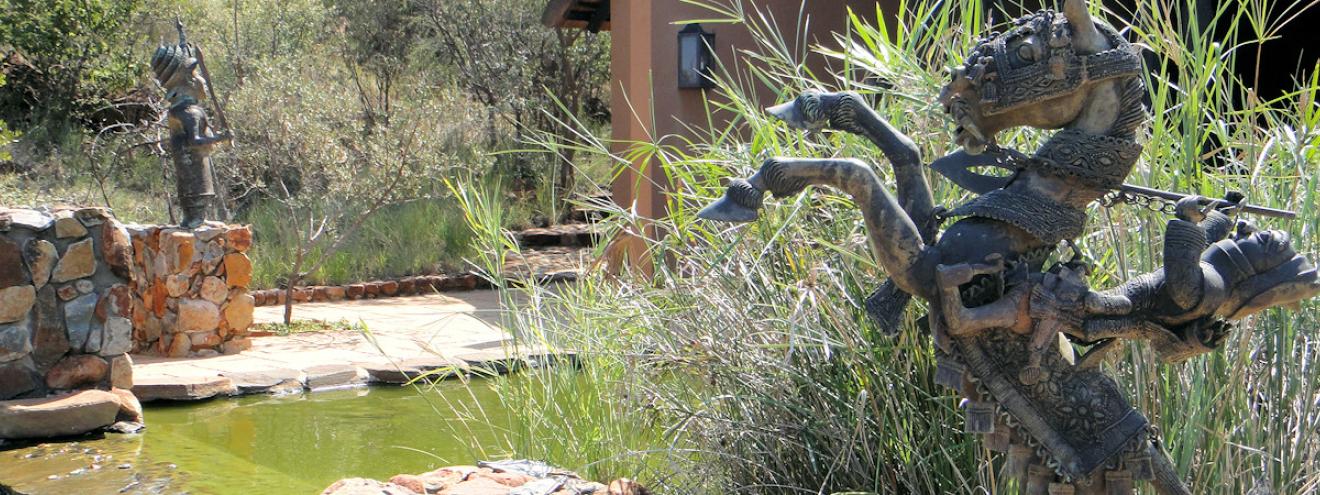 Mateya Safari Lodge Review Madikwe Game Reserve 5 suites malaria-free 8000 wine cellar Big Five South Africa