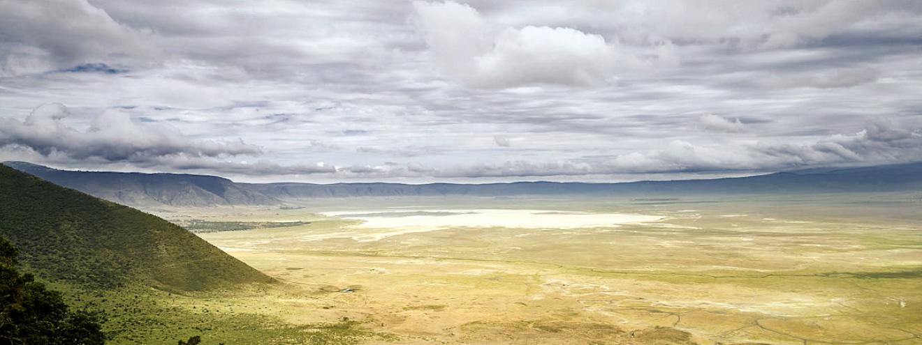 Best time safari Tanzania July October dry season Great Migration Serengeti Kilimanjaro birding