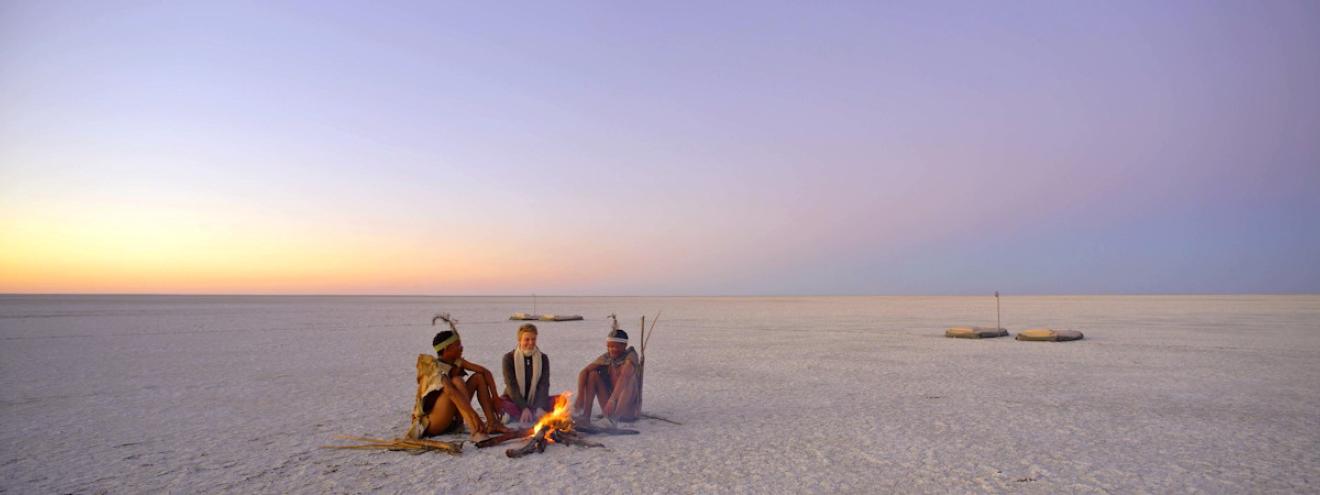 Makgadikgadi Pans 16100km² world's largest salt pan Kubu Island zebra migration Botswana
