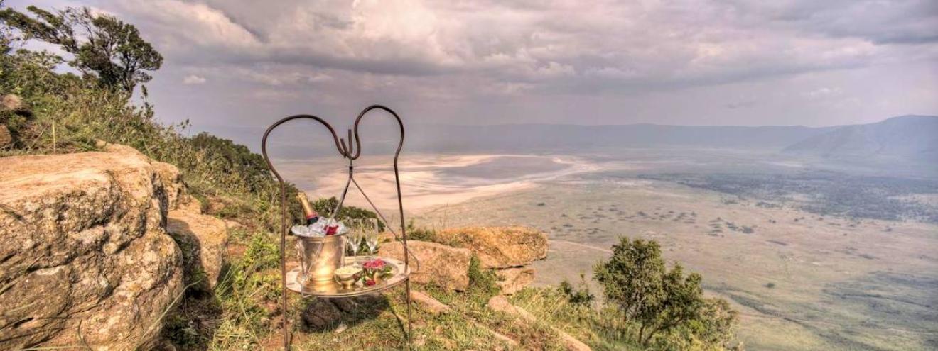 Ngorongoro Crater largest unbroken caldera world 260km² UNESCO World Heritage Tanzania lion rhino