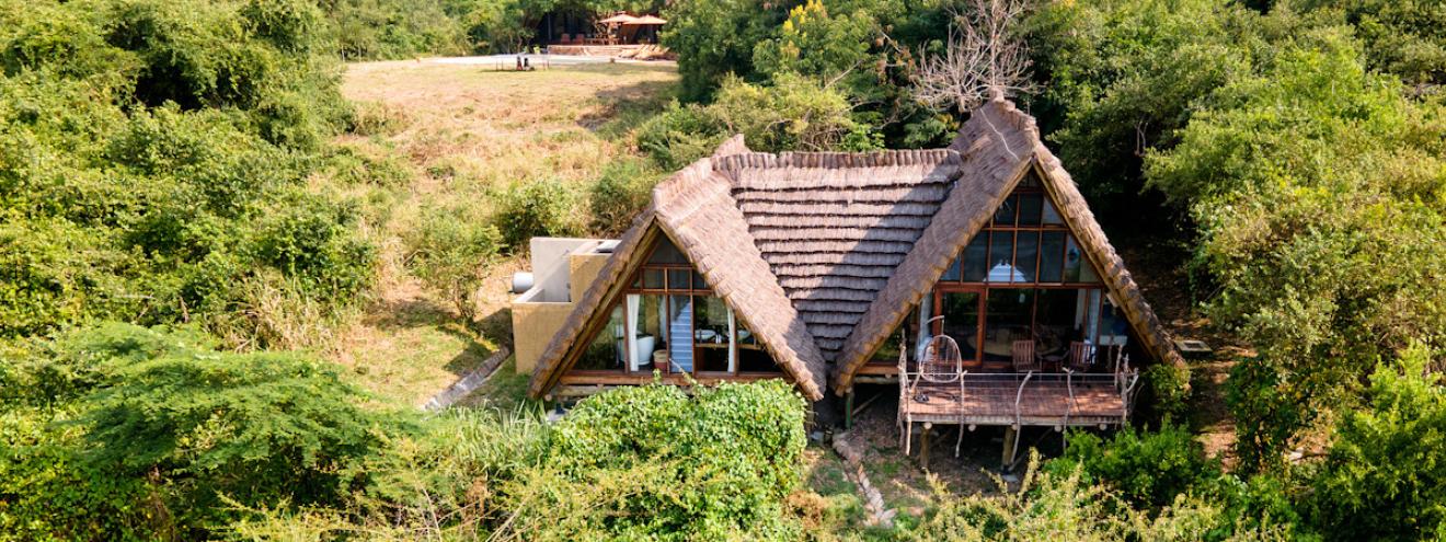 Nile Safari Lodge 8 bandas floating massage house River Nile Murchison Falls Uganda