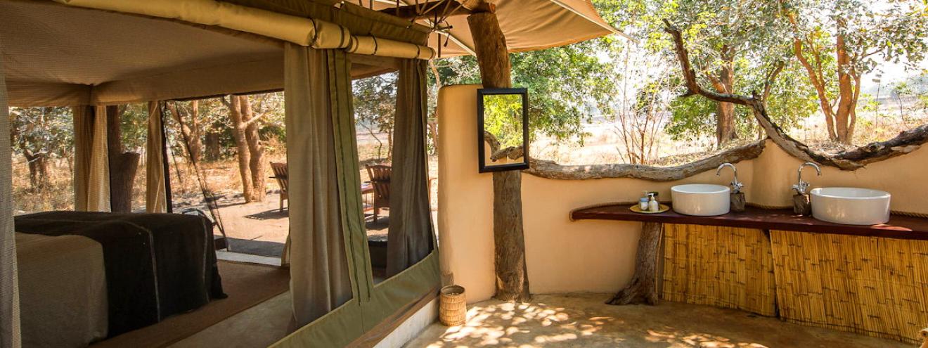 Tena Tena Camp 5 luxury tented suites Luangwa River mahogany grove Robin Pope Safaris Zambia