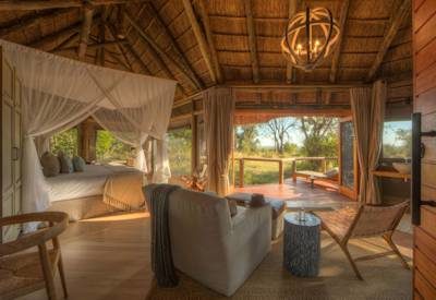 Large luxury thatched suites