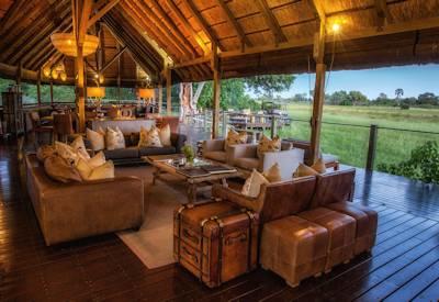 Lounge area with with of Moremi
