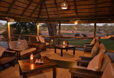 Main lounge and viewing area