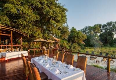 Outdoor dining and viewing deck