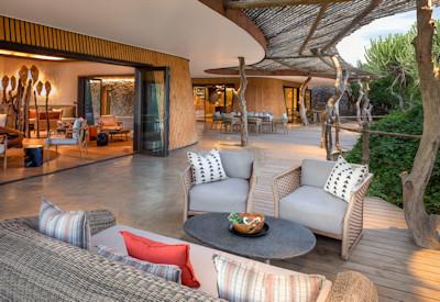 Indoor and outdoor guest areas