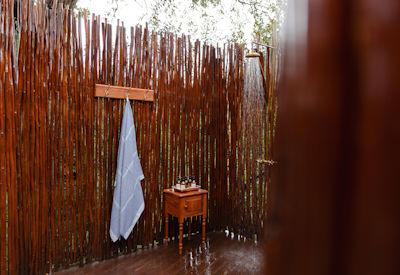 Lovely spacious en-suite bathrooms