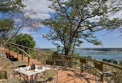 Safari Lodge and her vistas