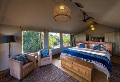 Classic safari camp suite
