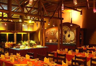 Dining area and restaurant
