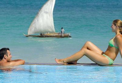 A resort with direct access to the beach