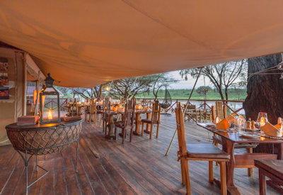 Mai dining deck at the lodge