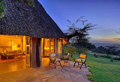 Thatched safari suite with private verandah