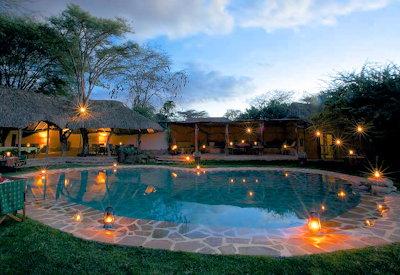 The perfect swimming pool at night
