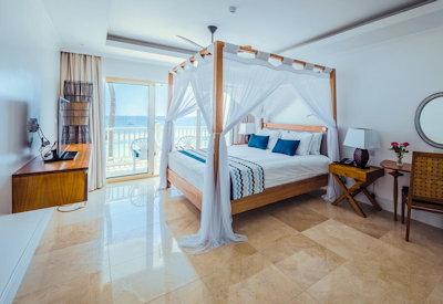 Large and luxururious en-suite bedrooms